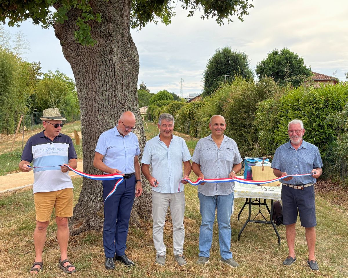 « 𝗦𝗼𝘆𝗲𝘇 𝗹𝗲 𝗰𝗵𝗮𝗻𝗴𝗲𝗺𝗲𝗻𝘁 𝗾𝘂𝗲 𝘃𝗼𝘂𝘀 𝘃𝗼𝘂𝗹𝗲𝘇 𝘃𝗼𝗶𝗿 𝗱𝗮𝗻𝘀 𝗹𝗲 𝗺𝗼𝗻𝗱𝗲. » – 𝗚𝗮𝗻𝗱𝗵𝗶